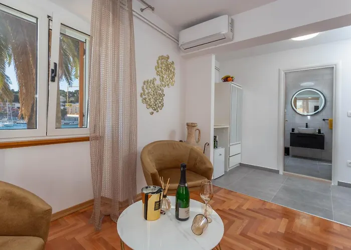 Deluxe Dreamy In The Center Of Hvar With Sea View 4* Hvar Town