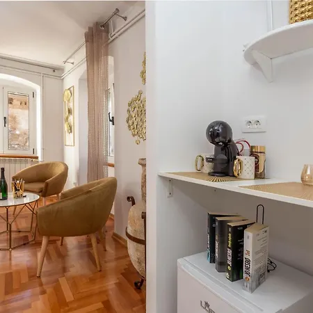 Гостевой дом Deluxe Dreamy In The Center Of Hvar With Sea View 4*