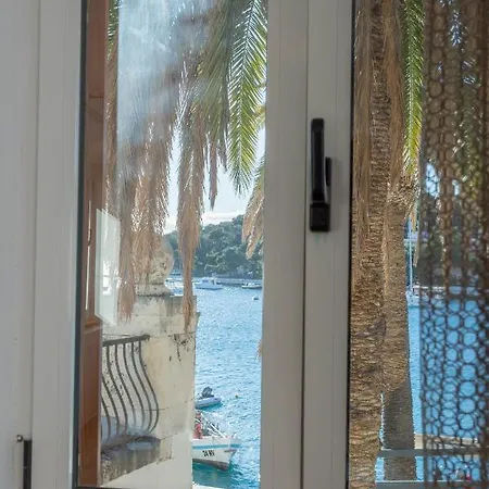 招待所 Deluxe Dreamy In The Center Of Hvar With Sea View 4*