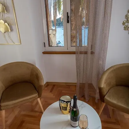 Deluxe Dreamy In The Center Of Hvar With Sea View Гостевой дом Хвар