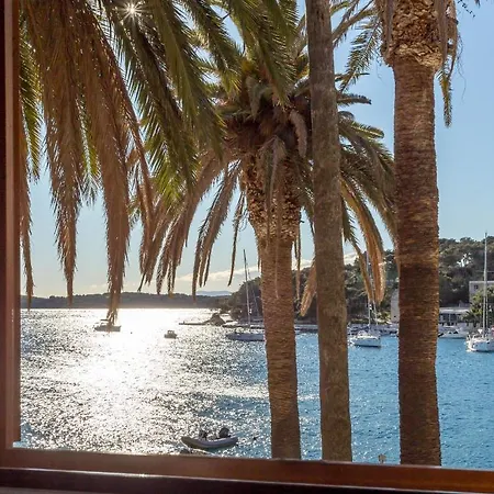 Deluxe Dreamy In The Center Of Hvar With Sea View 4* Хвар