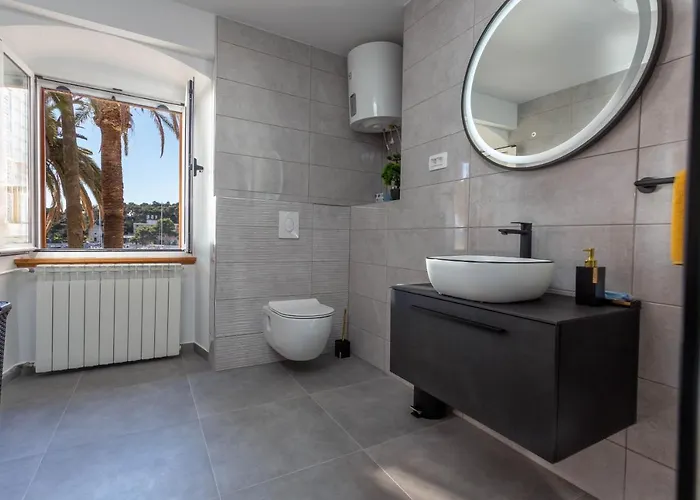 Deluxe Dreamy In The Center Of Hvar With Sea View Affittacamere 4*