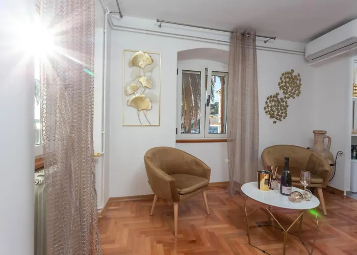 Gasthuis Deluxe Dreamy In The Center Of Hvar With Sea View