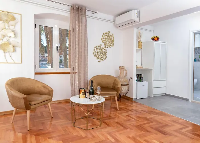 Gasthuis Deluxe Dreamy In The Center Of Hvar With Sea View